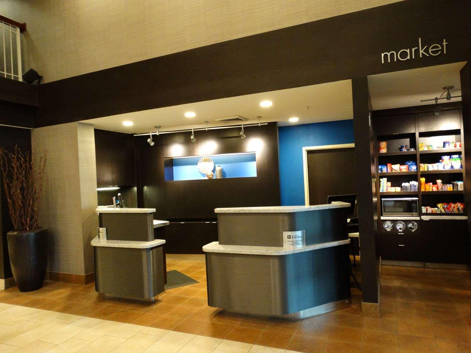普罗沃万怡酒店 外观 照片